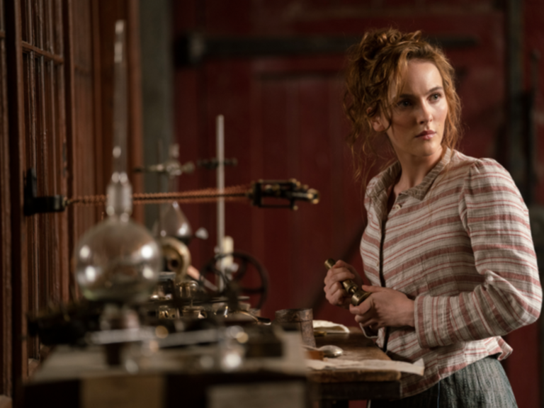 Razones para no perderse ‘The Nevers’, la nueva serie de HBO llena de aventuras y magia